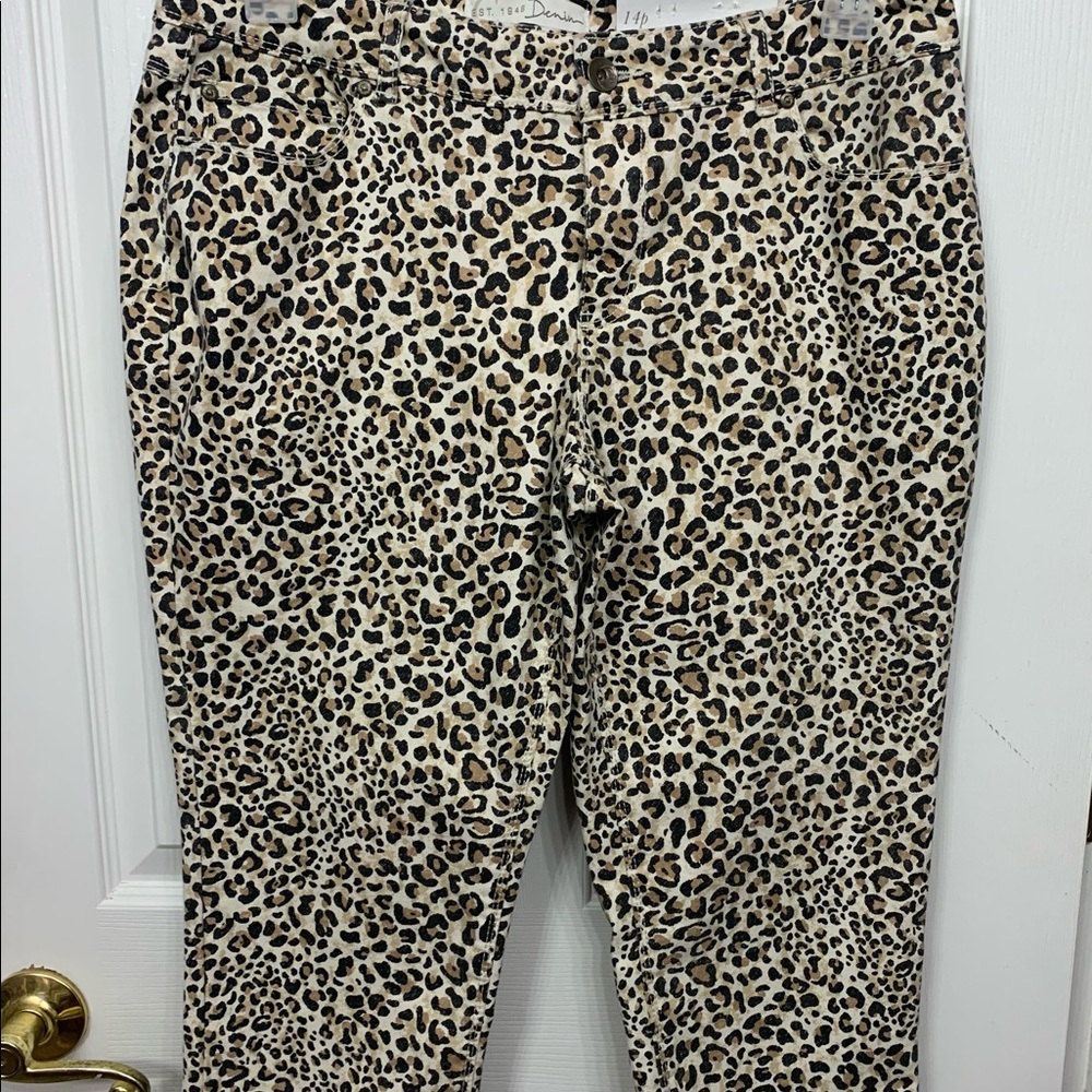 Cato Stretch Contemporary Crop Capri Pants